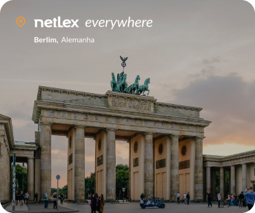 Foto do Portão de Brandemburgo em Berlim, Alemanha, onde a funcionária do netlex, Thais, mora e faz trabalho remoto. No netlex o colaborador pode trabalhar de qualquer lugar do mundo.